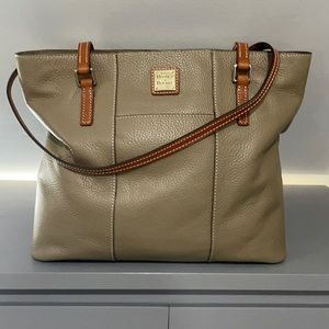Pebble Grain Lexington Shopper tote
